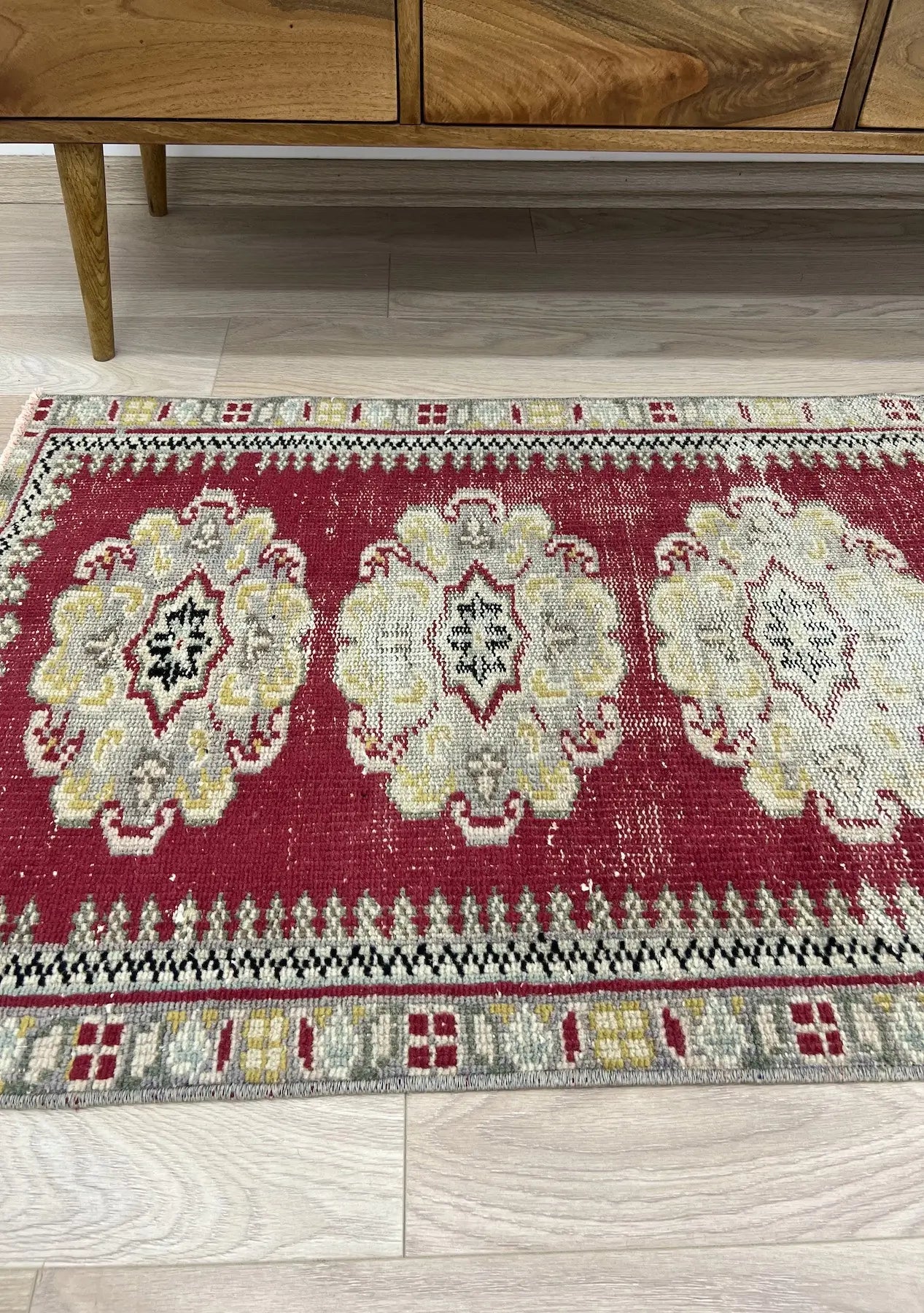 Jaimea - Red Herki Rug Runner - kudenrugs