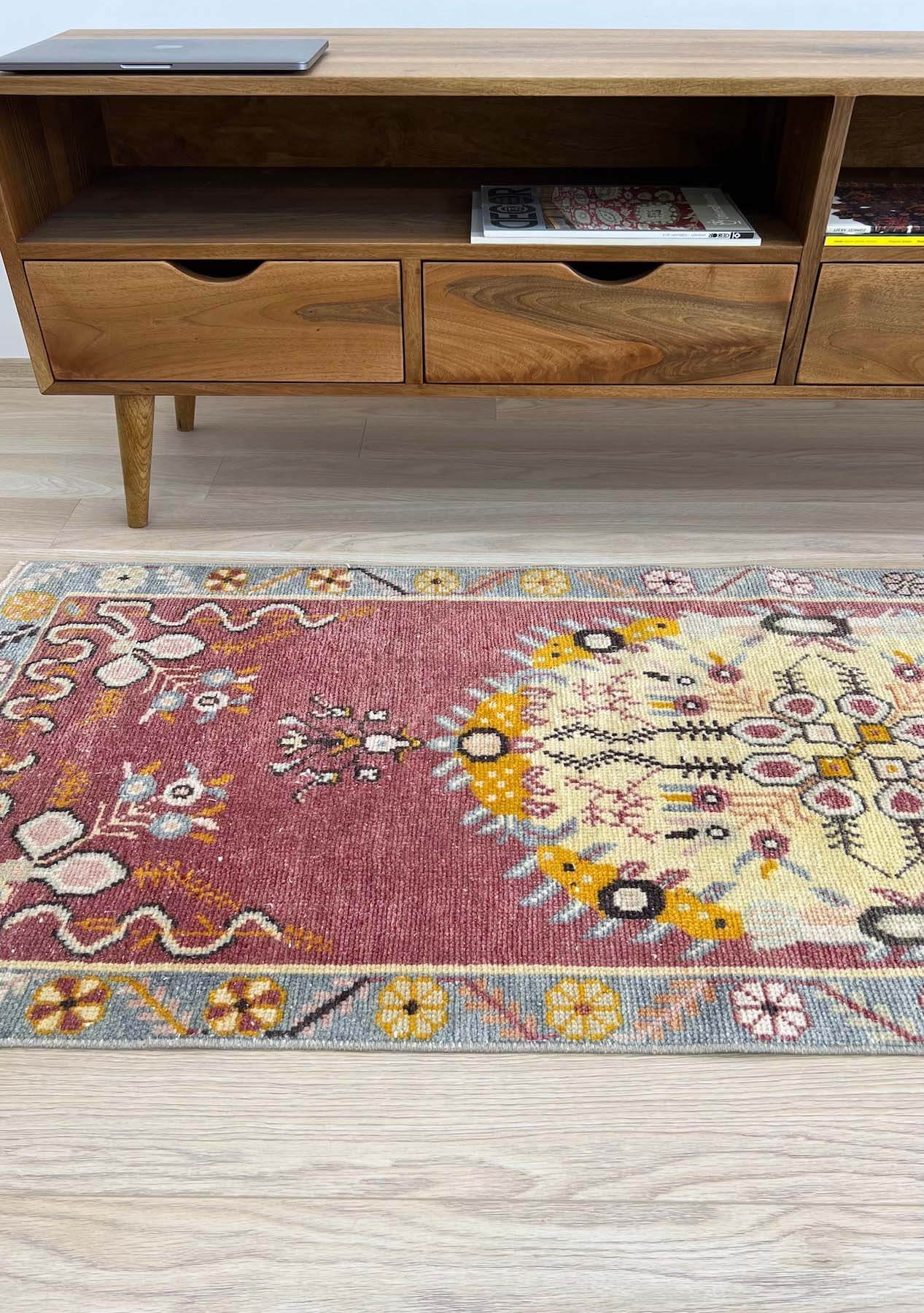 Jessie - Vintage Anatolian Rug Runner - kudenrugs