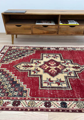 Joanna - Vintage Anatolian Rug - kudenrugs