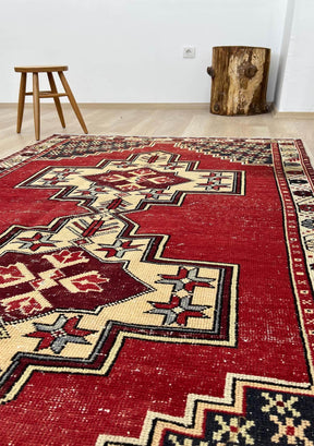 Joanna - Vintage Anatolian Rug - kudenrugs