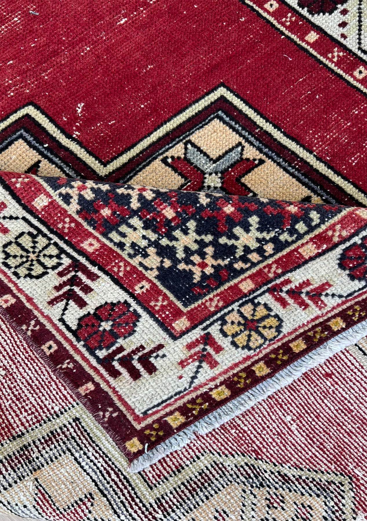 Joanna - Vintage Anatolian Rug - kudenrugs