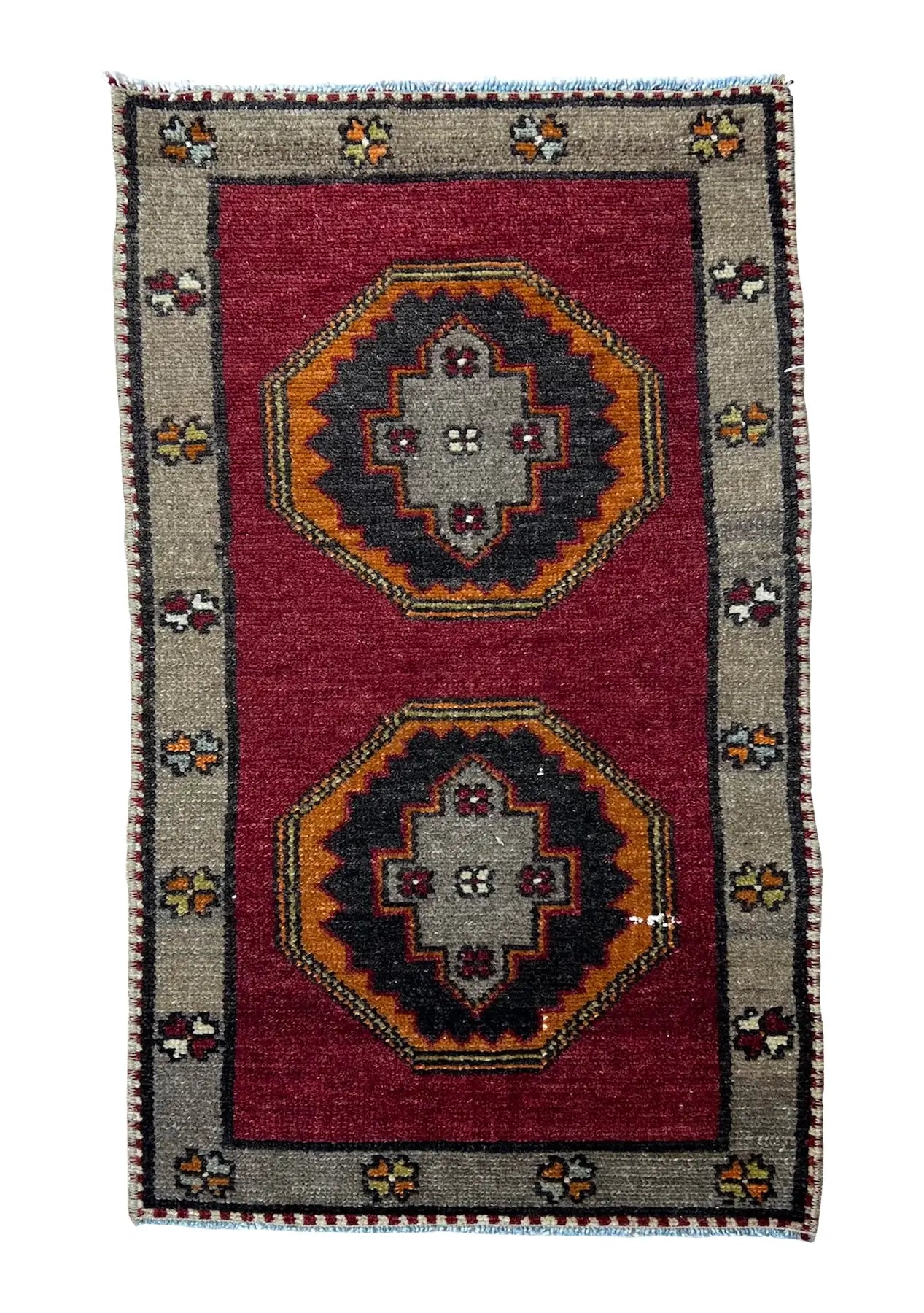 Julietta - Vintage Mini Red Area Rug - kudenrugs