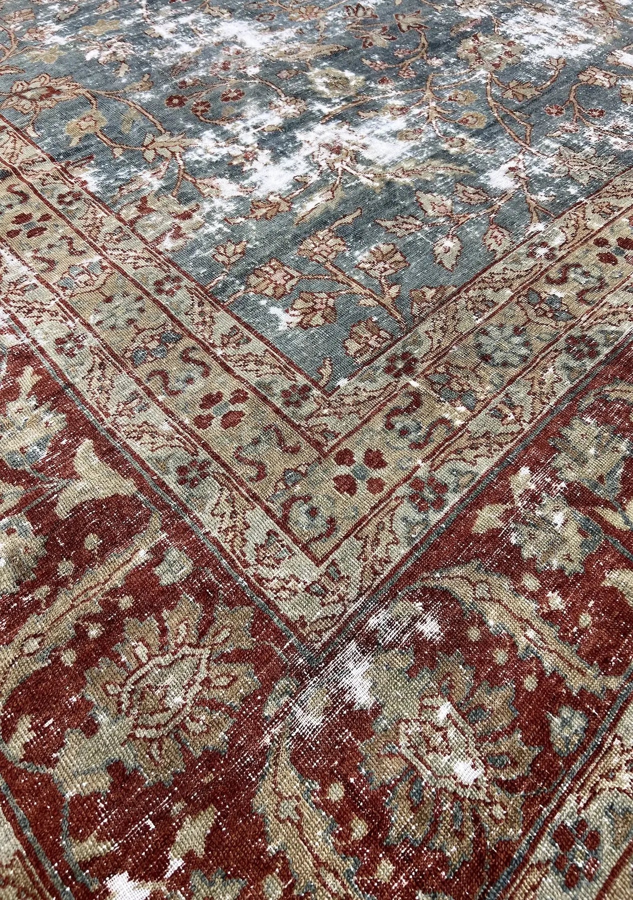 June - Vintage Persian Rug - kudenrugs