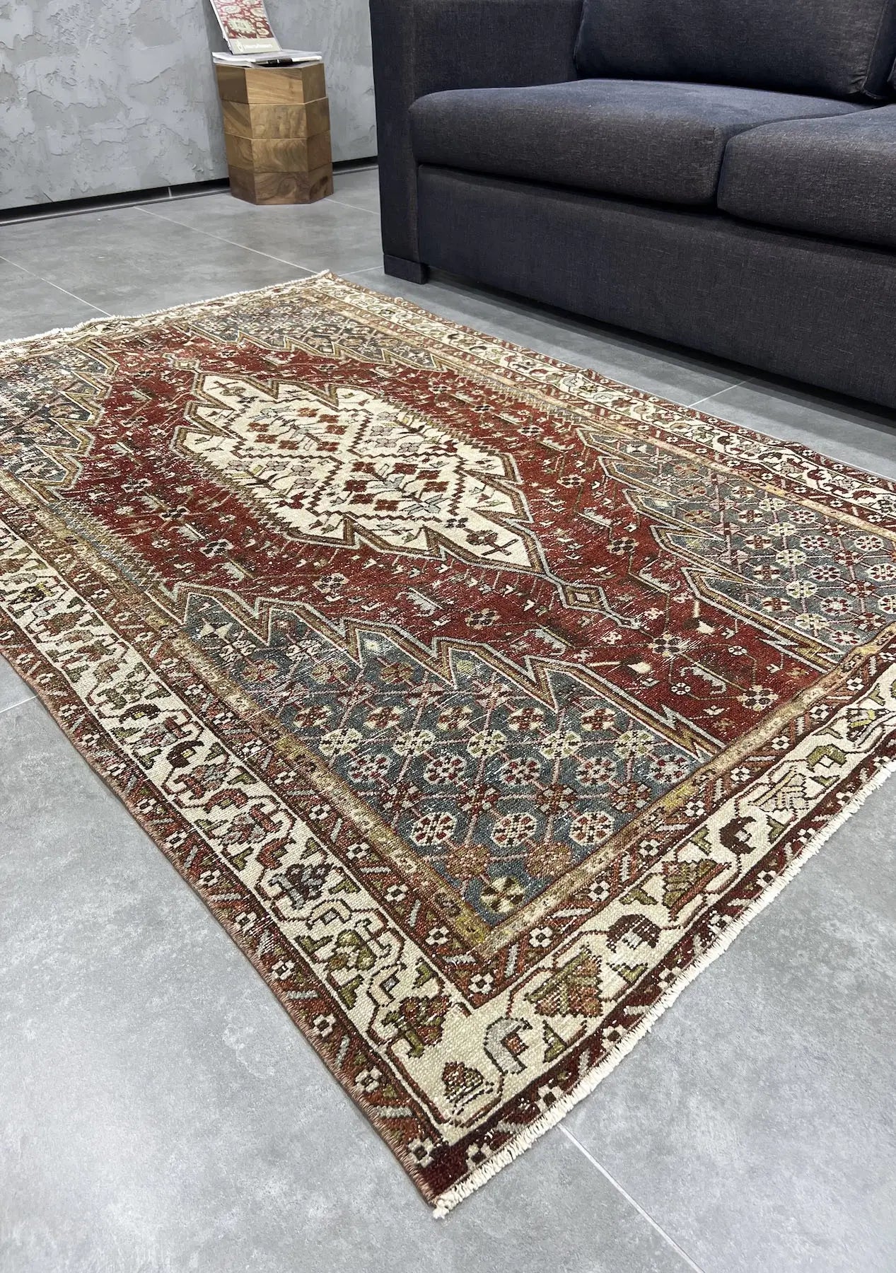 Kaia - Vintage Persian Rug - kudenrugs