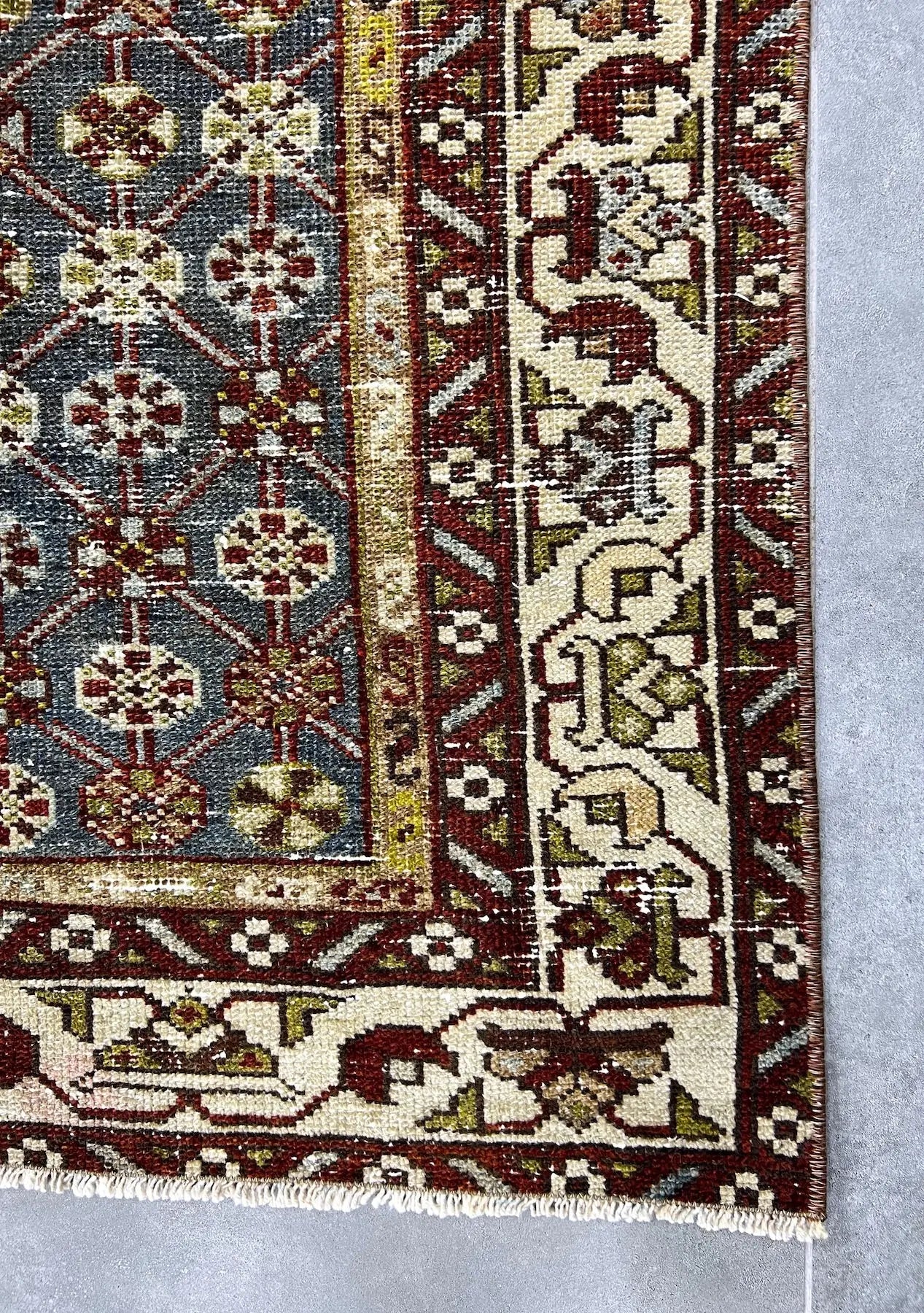 Kaia - Vintage Persian Rug - kudenrugs