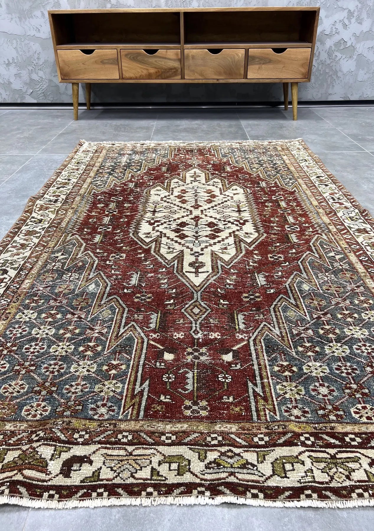 Kaia - Vintage Persian Rug - kudenrugs