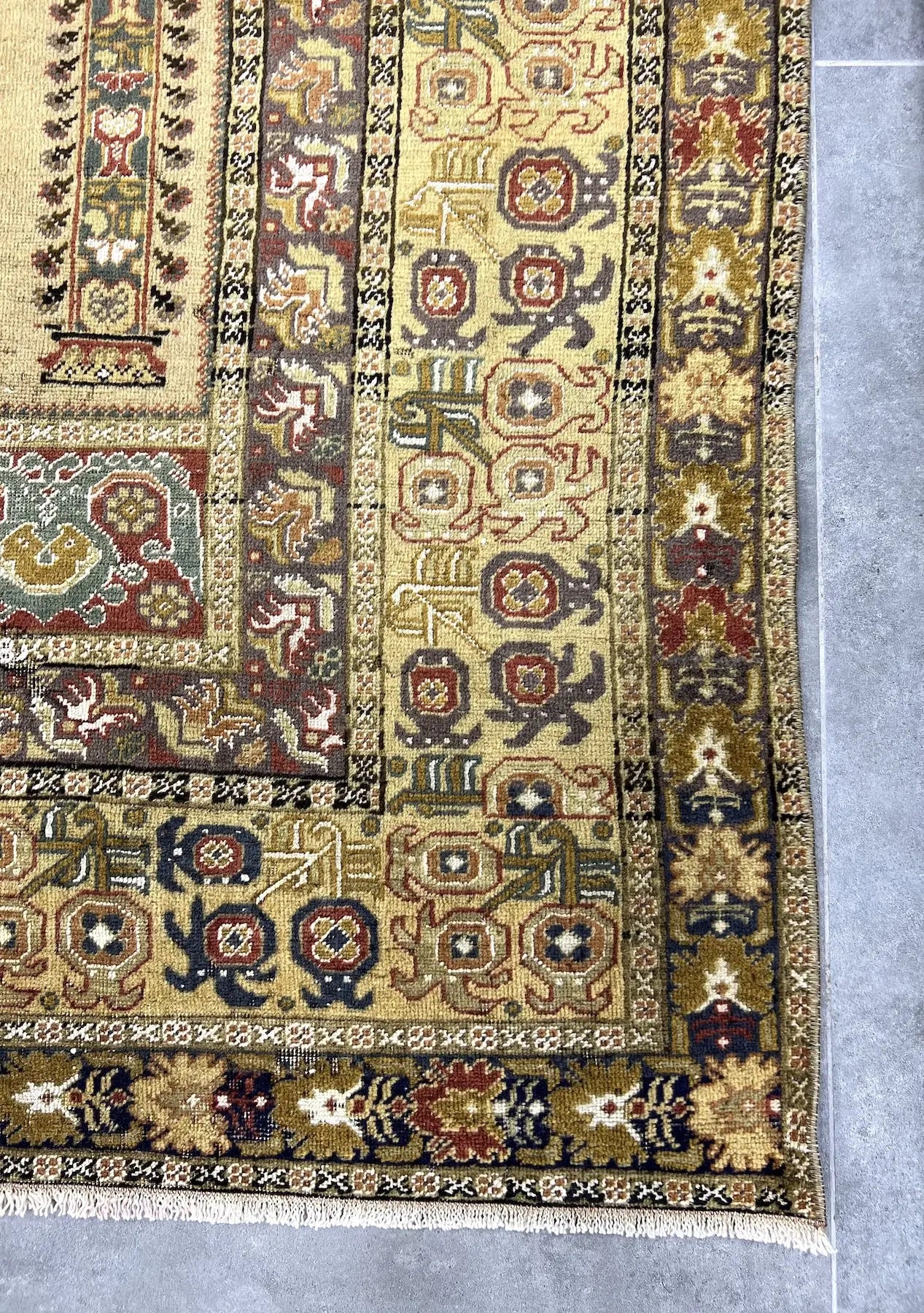 Kaila - Vintage Anatolian Rug - kudenrugs