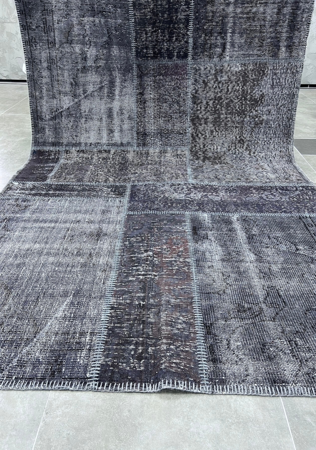 Kailee - Vintage Gray Patchwork Rug - kudenrugs