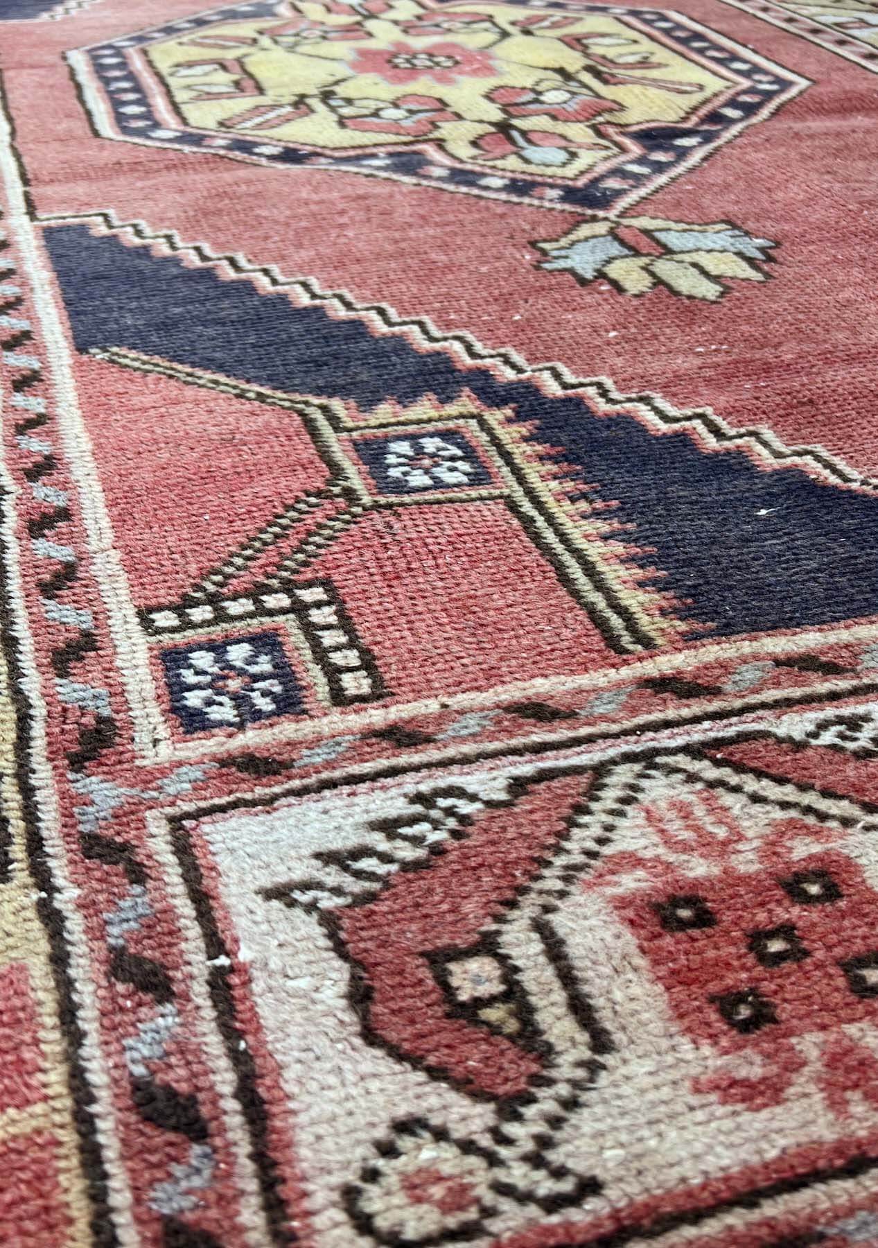 Kaira - Vintage Anatolian Rug Runner - kudenrugs