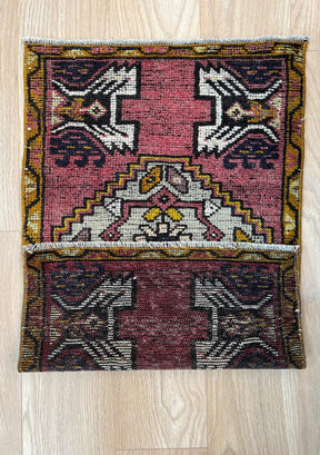 Kara - Vintage Mini Pink Area Rug - kudenrugs