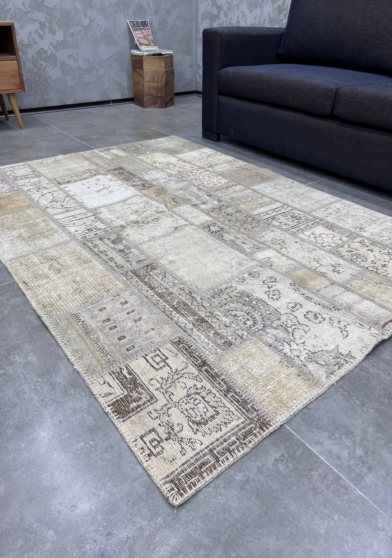 Karissa - Vintage Beige Patchwork Rug - kudenrugs