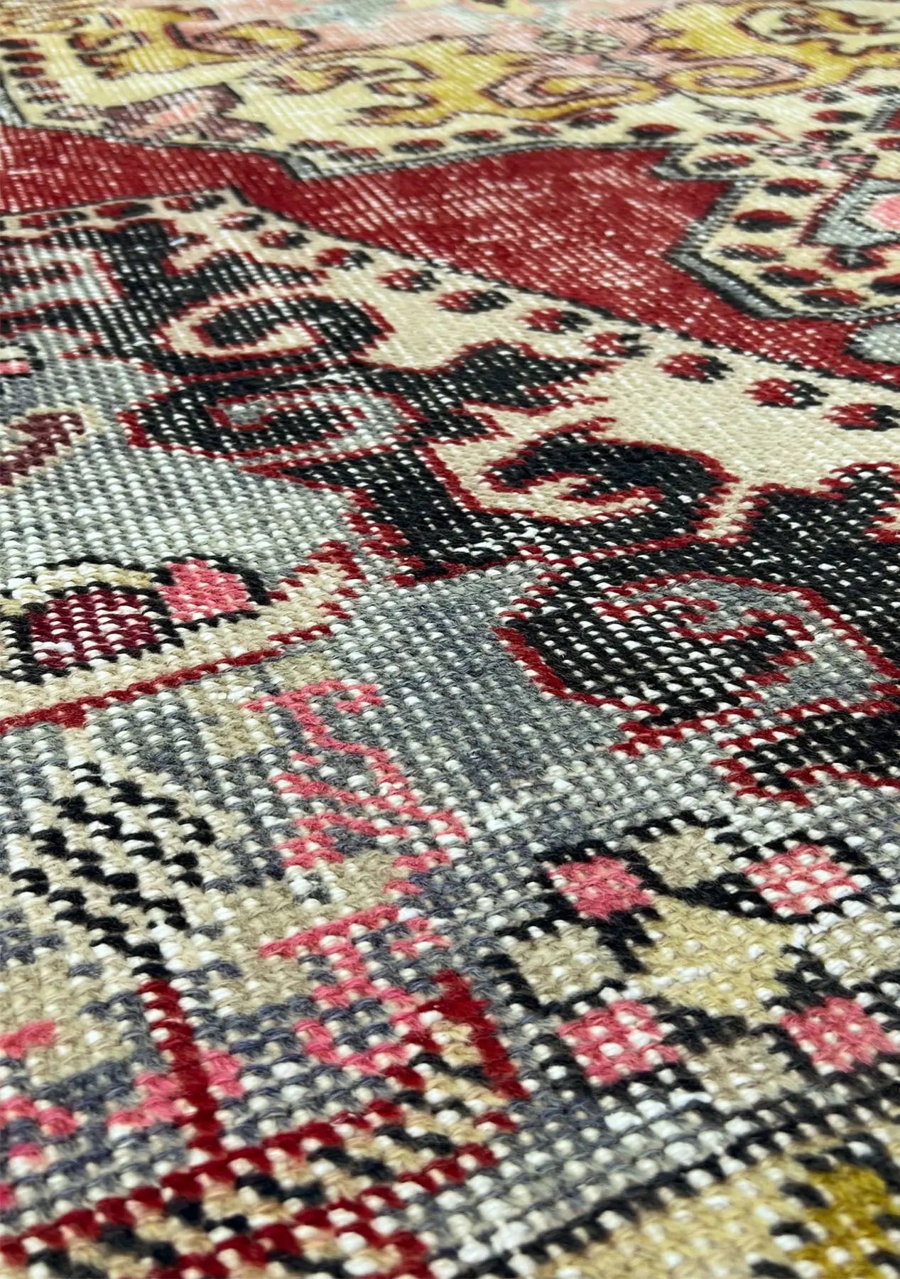 Karlie - Vintage Anatolian Rug - kudenrugs