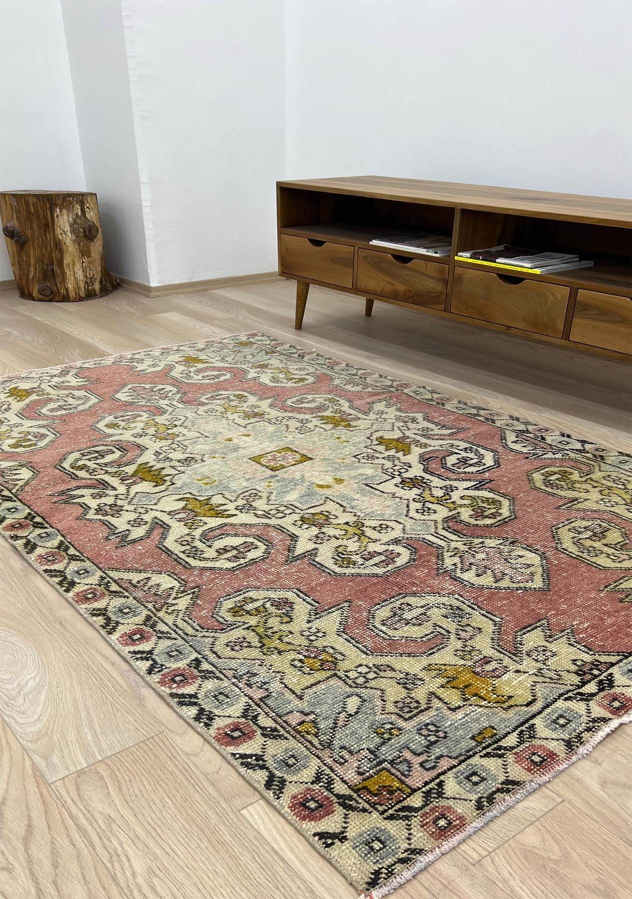 Kathy - Vintage Anatolian Rug - kudenrugs
