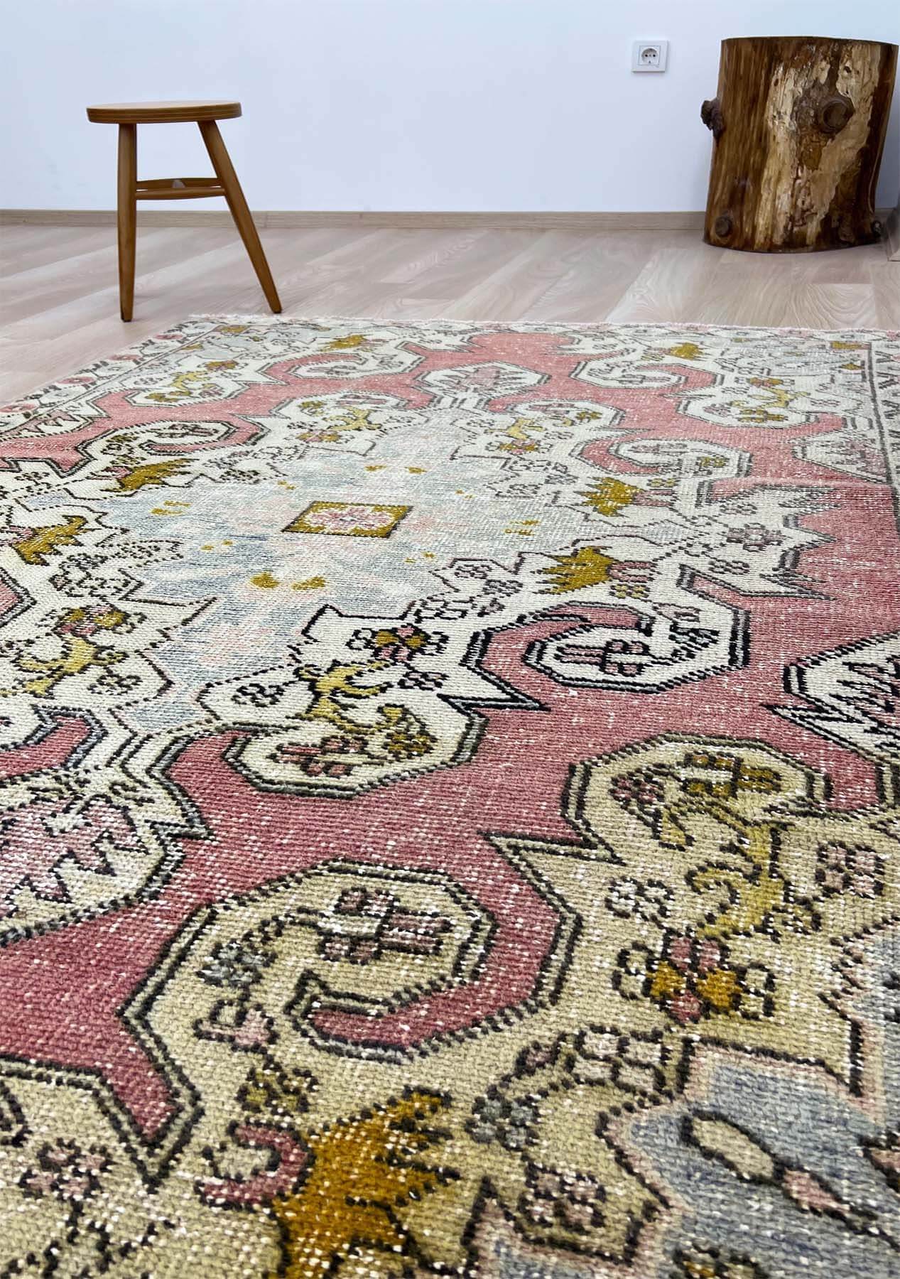 Kathy - Vintage Anatolian Rug - kudenrugs