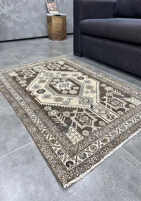 Kaylyn - Vintage Persian Rug - kudenrugs