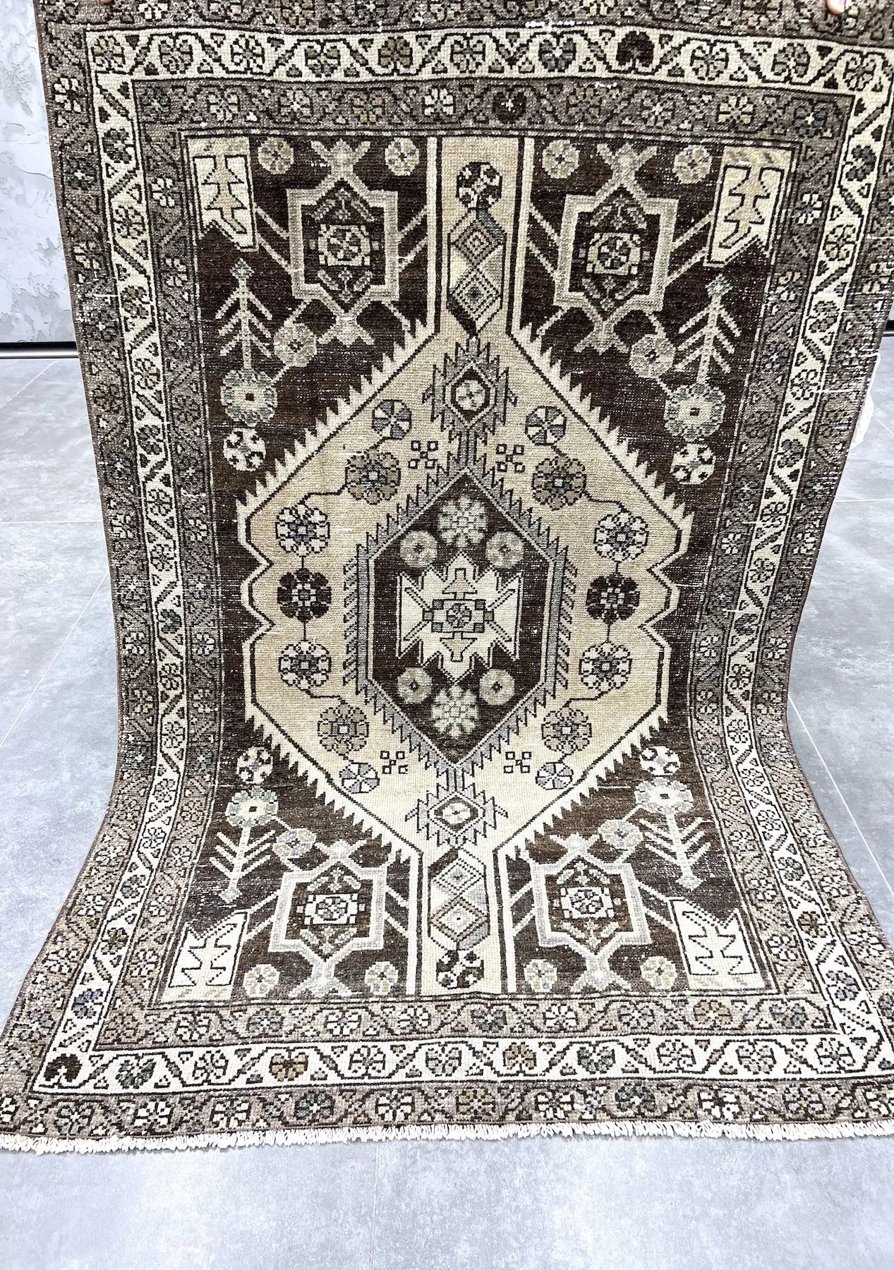 Kaylyn - Vintage Persian Rug - kudenrugs