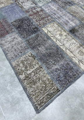 Keely - Vintage Gray Patchwork Rug - kudenrugs