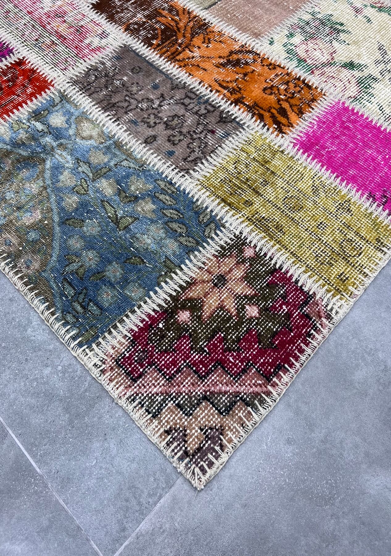 Kennedi - Vintage Multi Color Patchwork Rug - kudenrugs