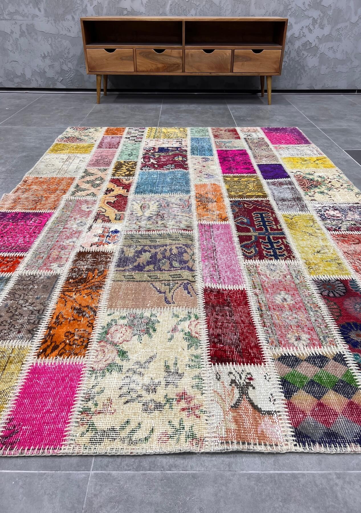 Kennedi - Vintage Multi Color Patchwork Rug - kudenrugs