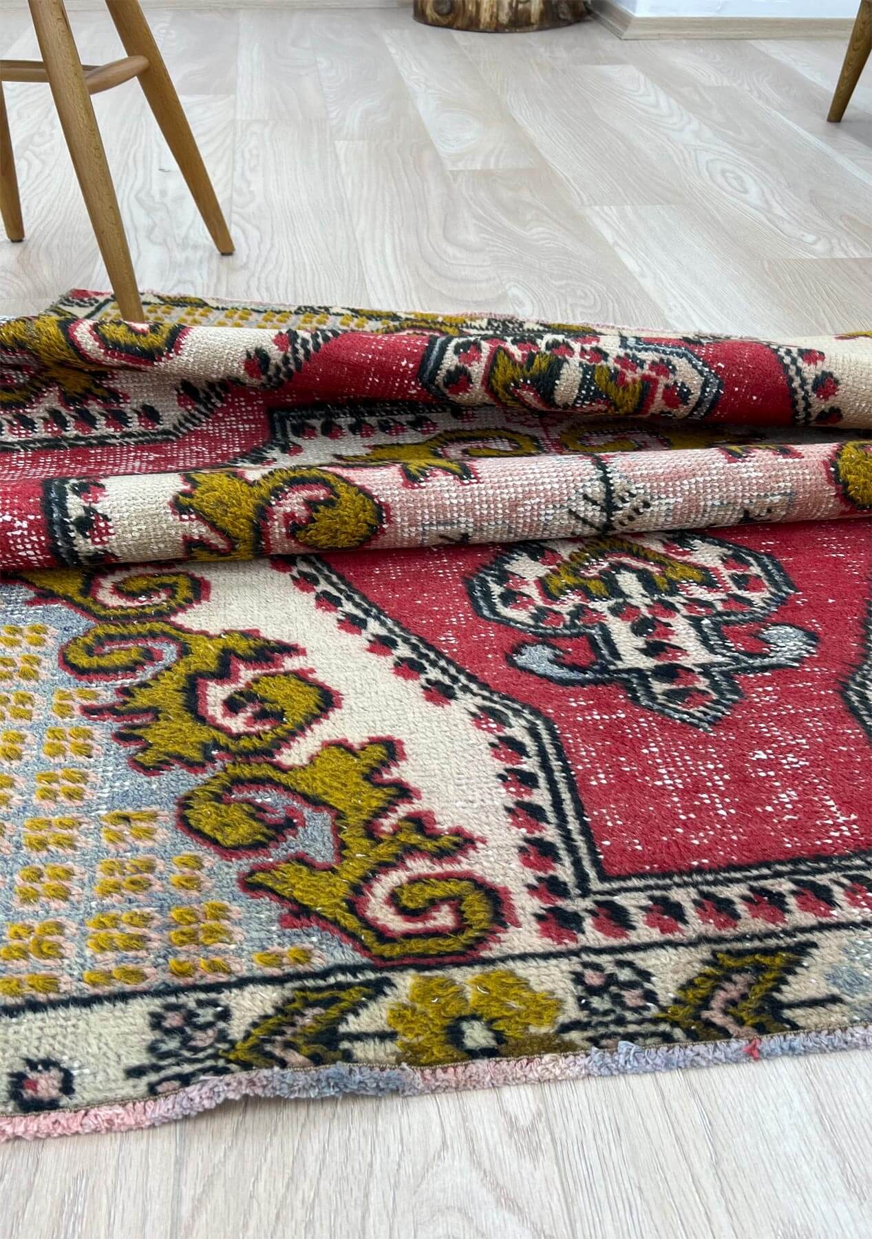 Kestrel - Vintage Anatolian Rug - kudenrugs