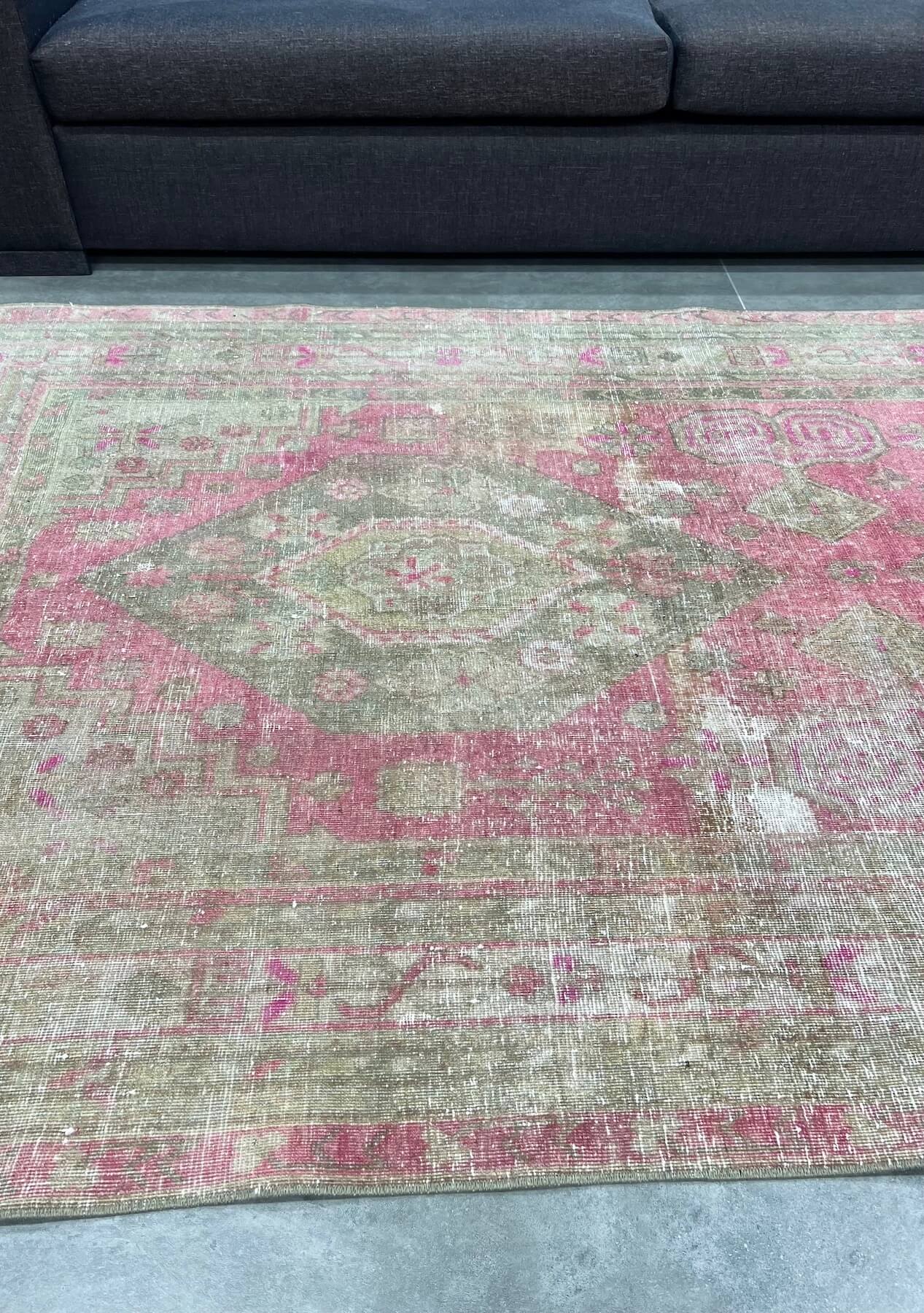Khloe - Vintage Persian Rug - kudenrugs