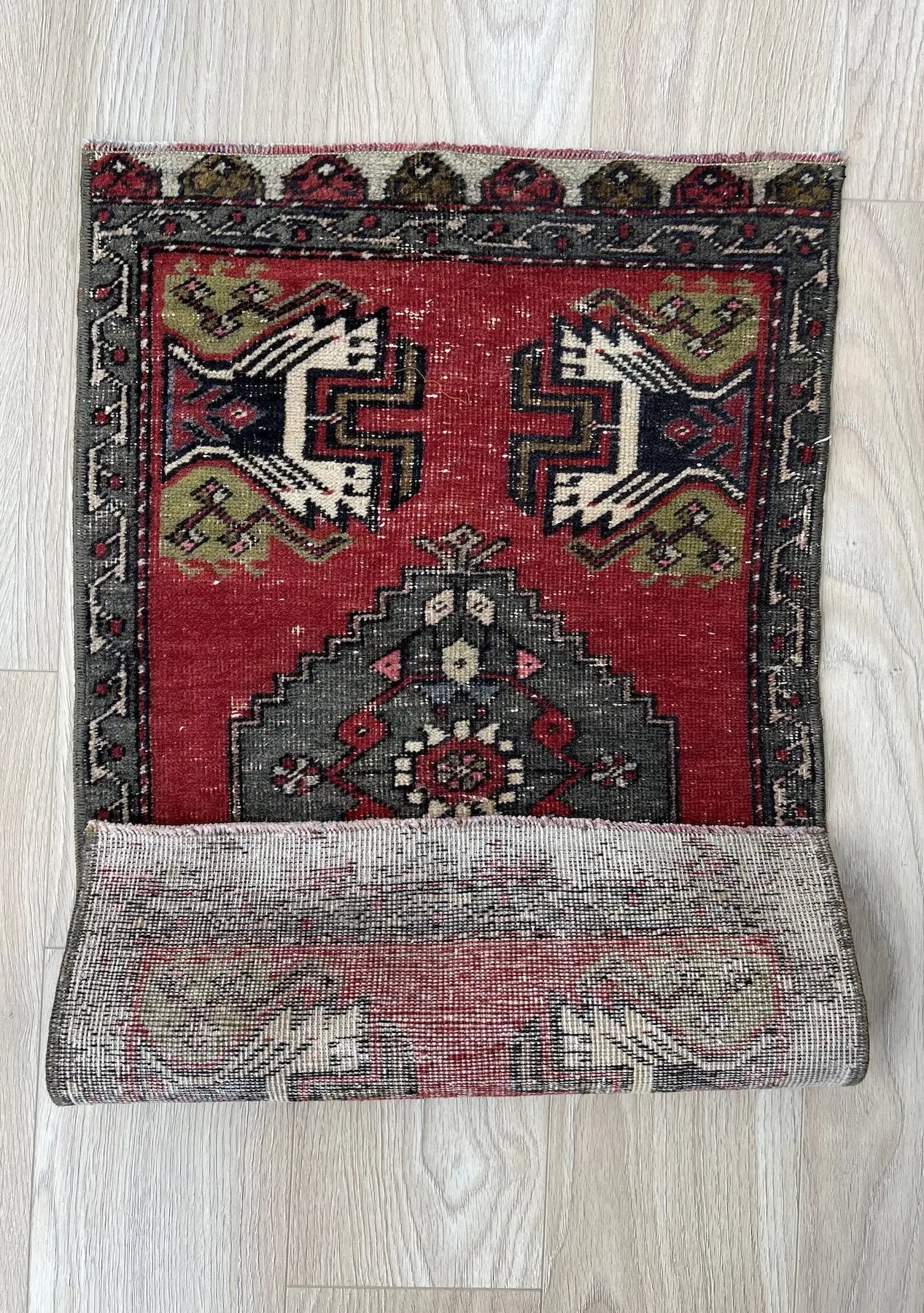 Kristine - Vintage Mini Red Area Rug - kudenrugs