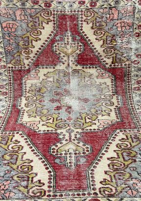 Krystal - Vintage Anatolian Rug - kudenrugs