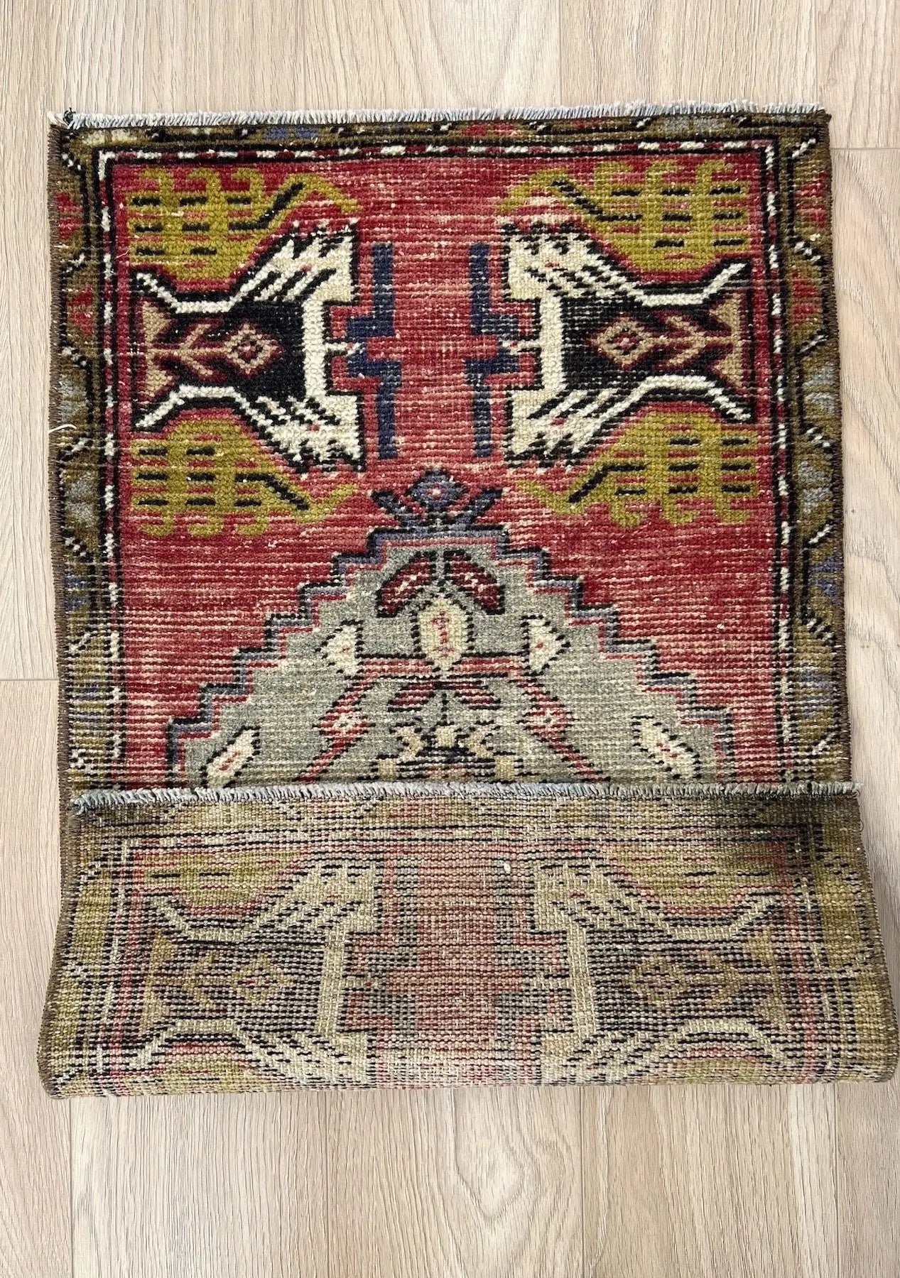 Lakaisha - Vintage Mini Red Area Rug - kudenrugs