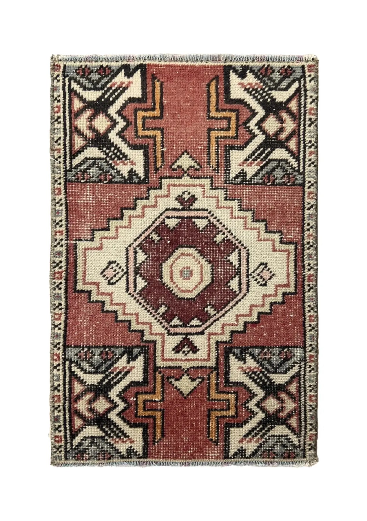 Lakyle - Vintage Mini Red Area Rug - kudenrugs