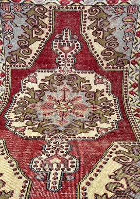 Lavern - Vintage Anatolian Rug - kudenrugs
