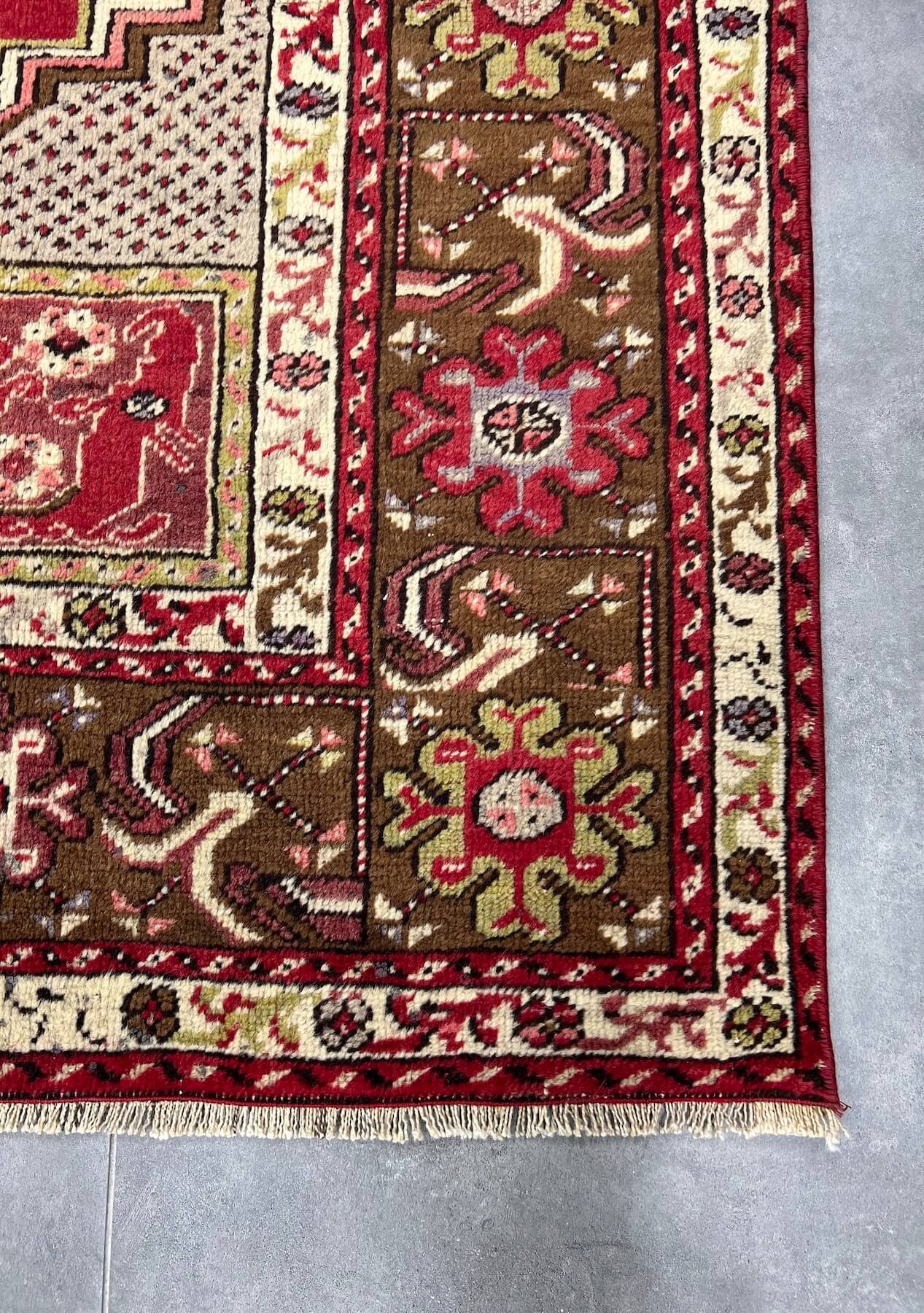 Leyla - Vintage Anatolian Rug - kudenrugs