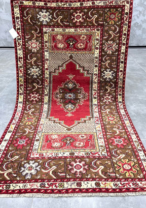 Leyla - Vintage Anatolian Rug - kudenrugs