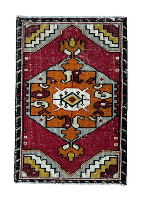 Lilavati - Vintage Mini Red Area Rug - kudenrugs