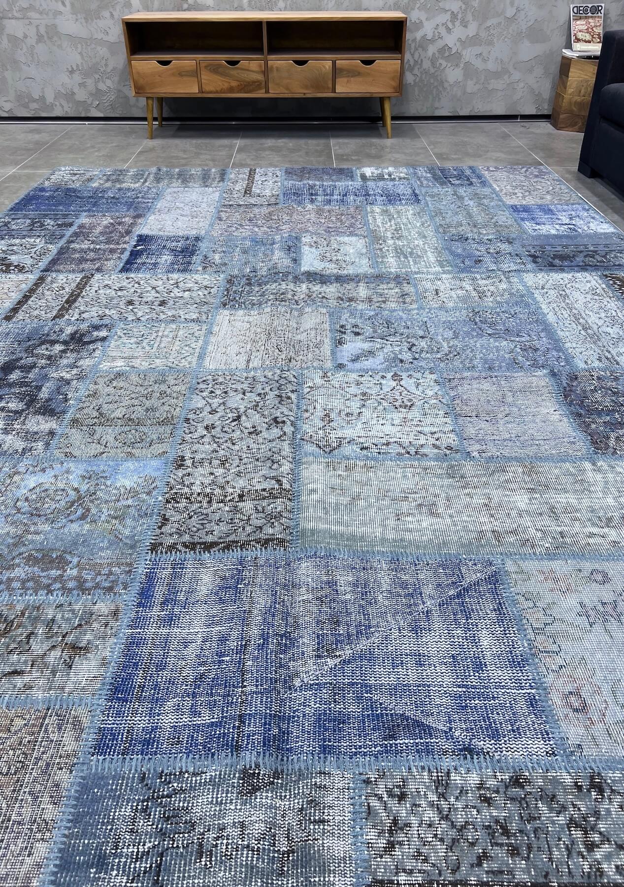 Lilly - Vintage Blue Patchwork Rug - kudenrugs