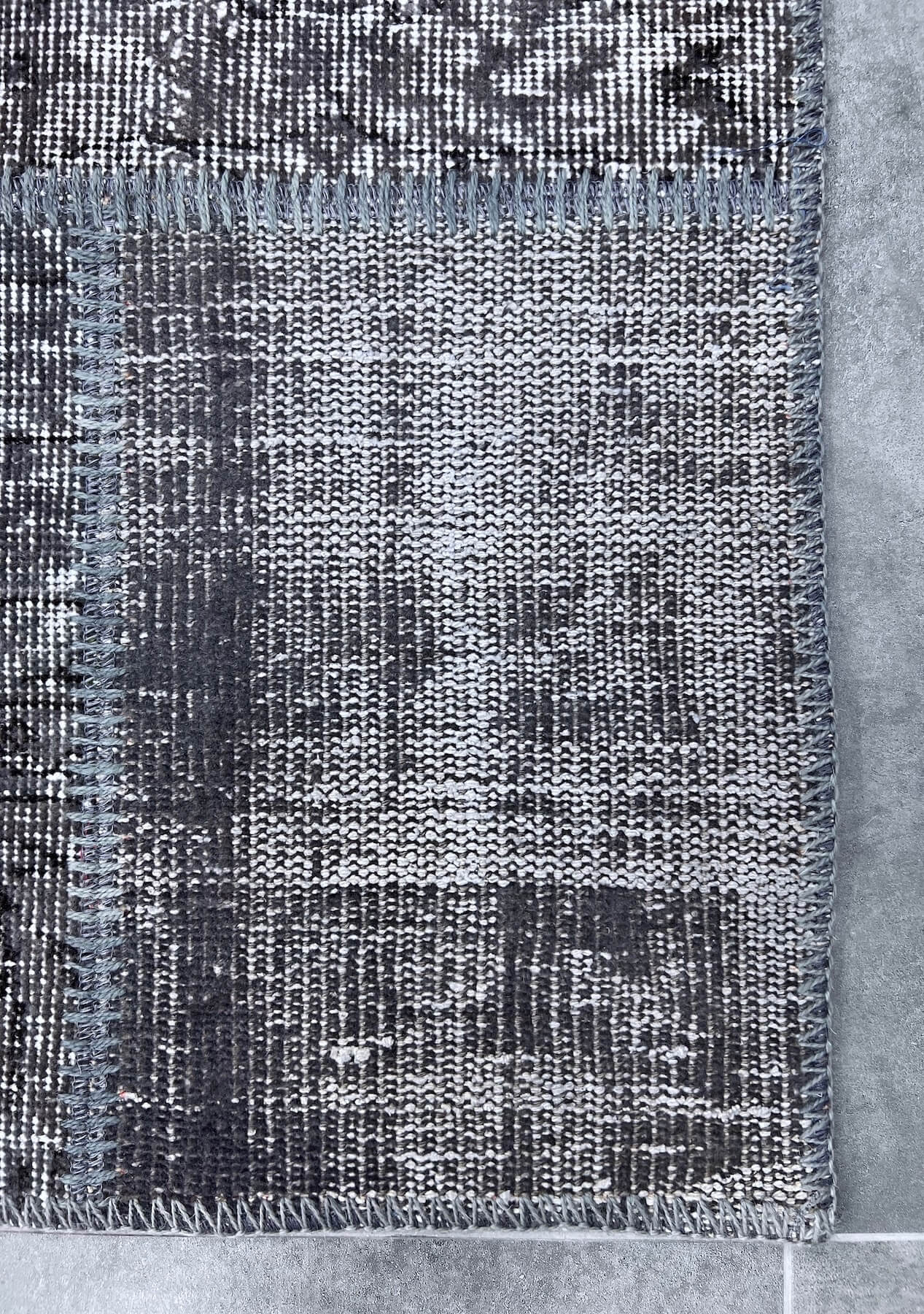 Macey - Vintage Gray Patchwork Rug - kudenrugs