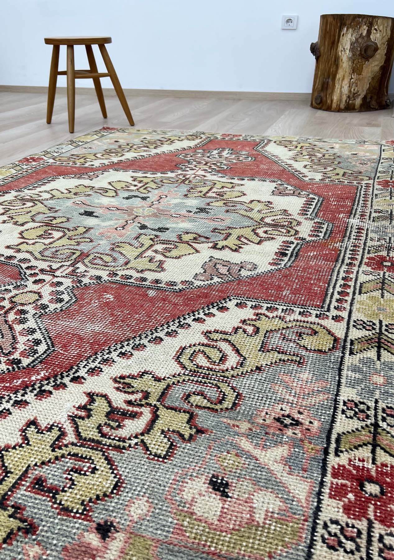 Mackenzie - Vintage Anatolian Rug - kudenrugs