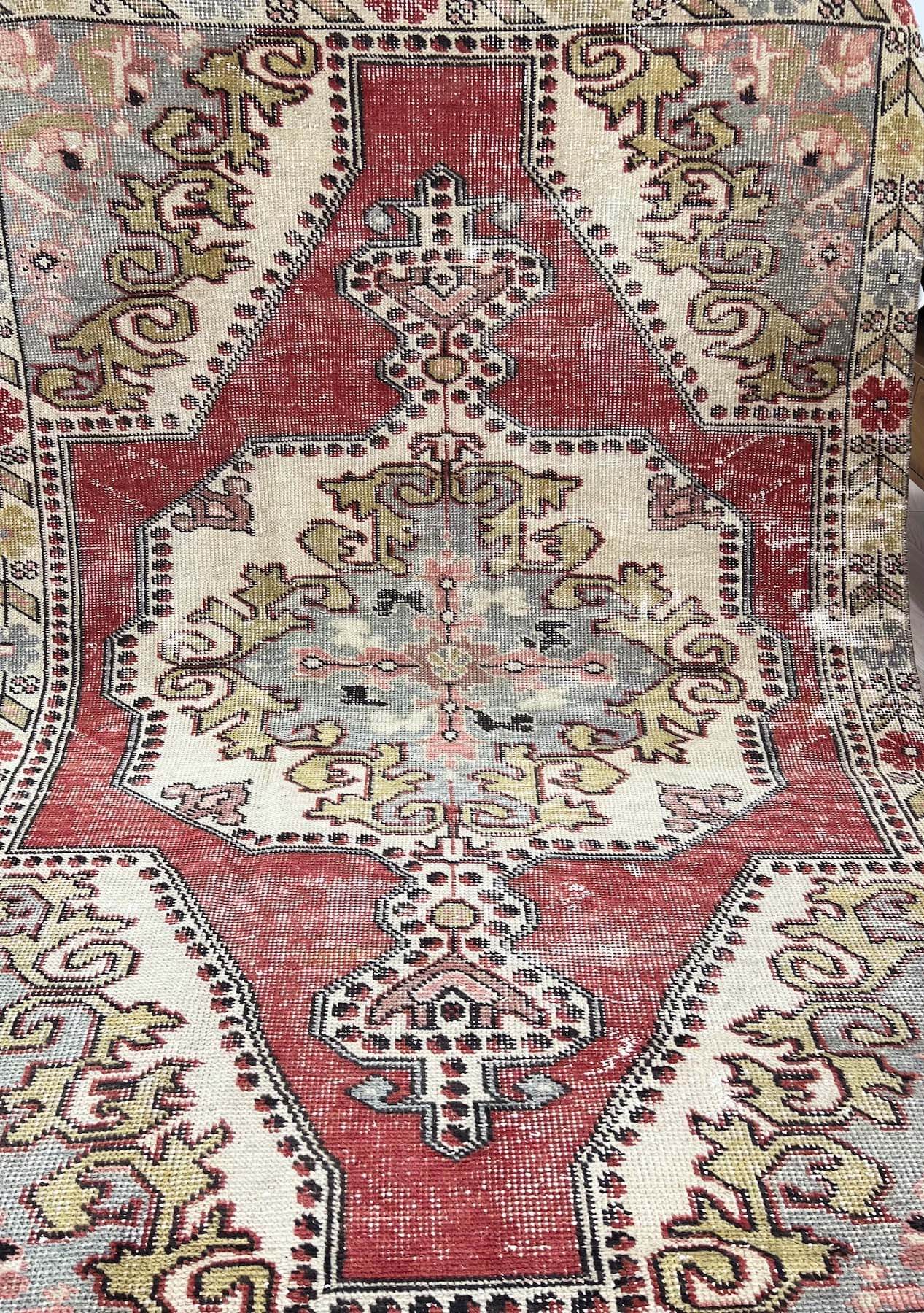 Mackenzie - Vintage Anatolian Rug - kudenrugs