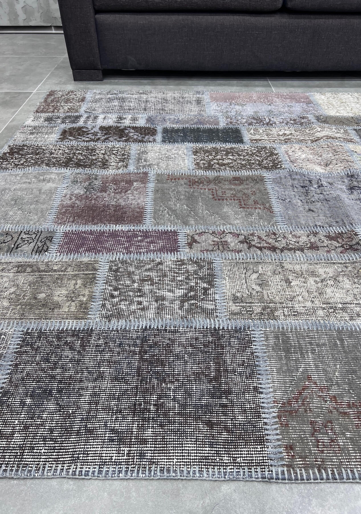 Maddison - Vintage Gray Patchwork Rug - kudenrugs