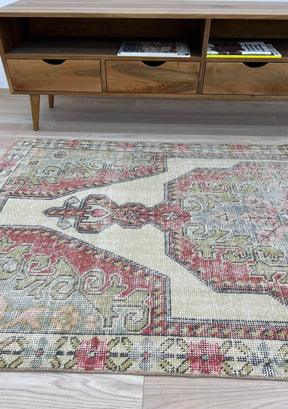 Makenzie - Vintage Anatolian Rug - kudenrugs
