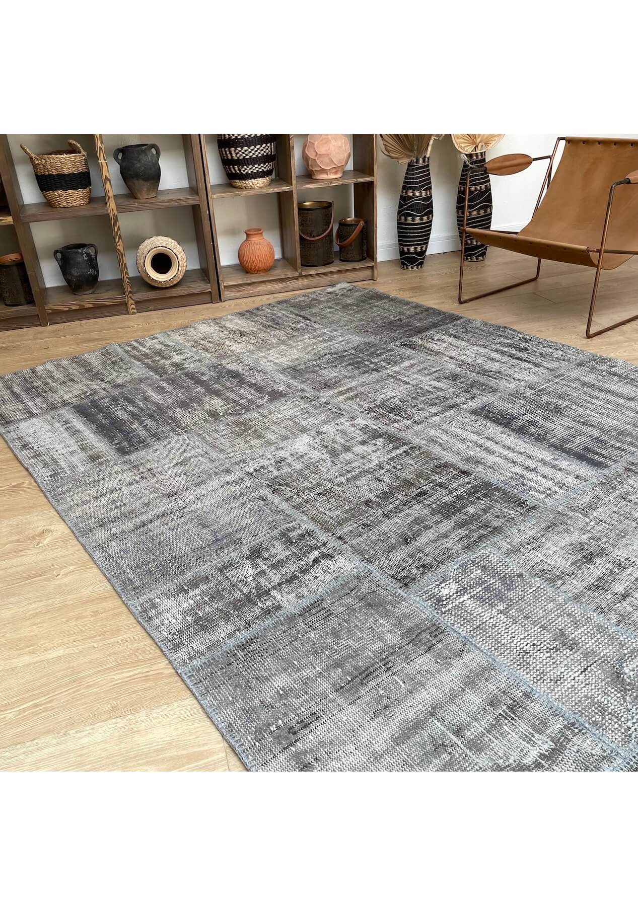 Marcia - Vintage Gray Patchwork Rug - kudenrugs