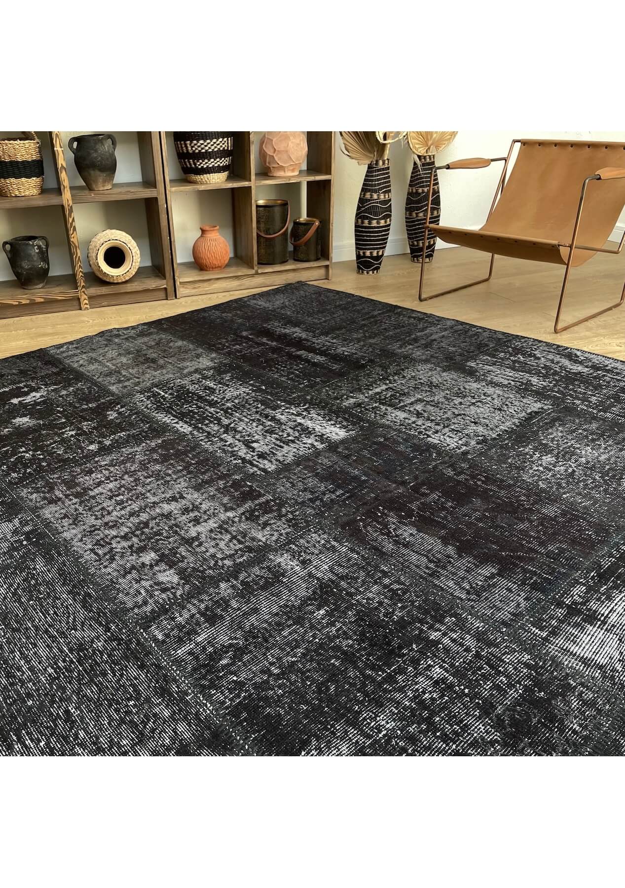 Melisa - Vintage Black Patchwork Rug - kudenrugs