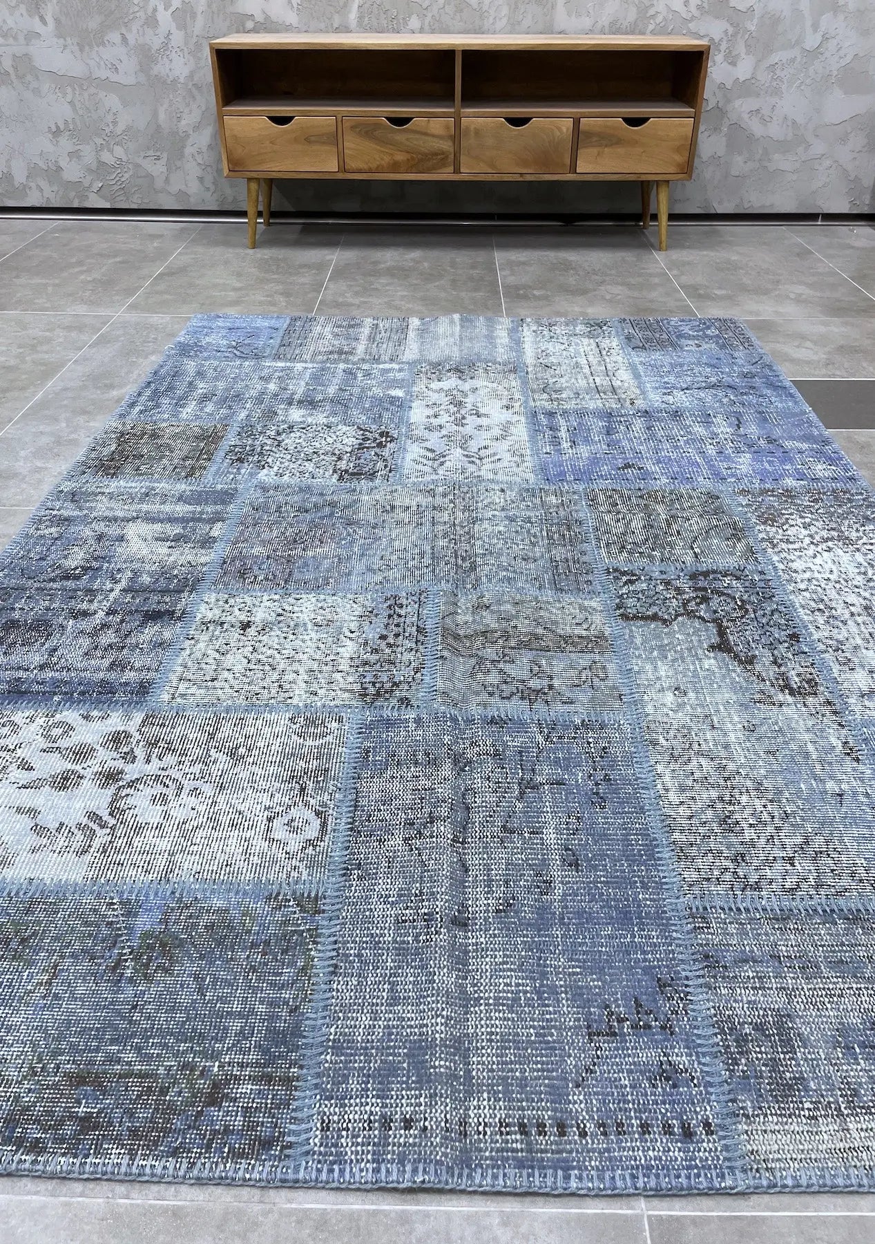 Nadie - Vintage Blue Patchwork Rug - kudenrugs