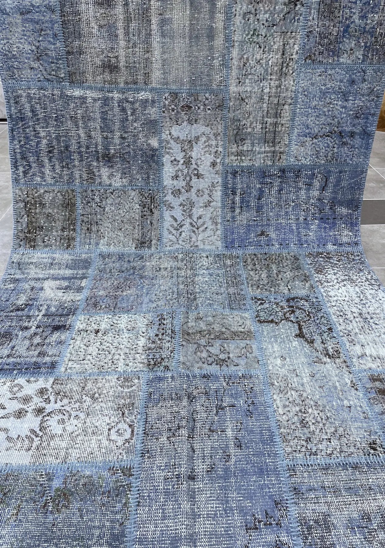 Nadie - Vintage Blue Patchwork Rug - kudenrugs