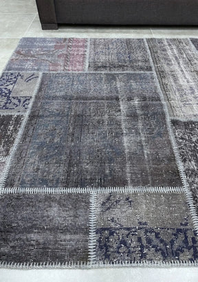 Nadina - Vintage Gray Patchwork Rug - kudenrugs