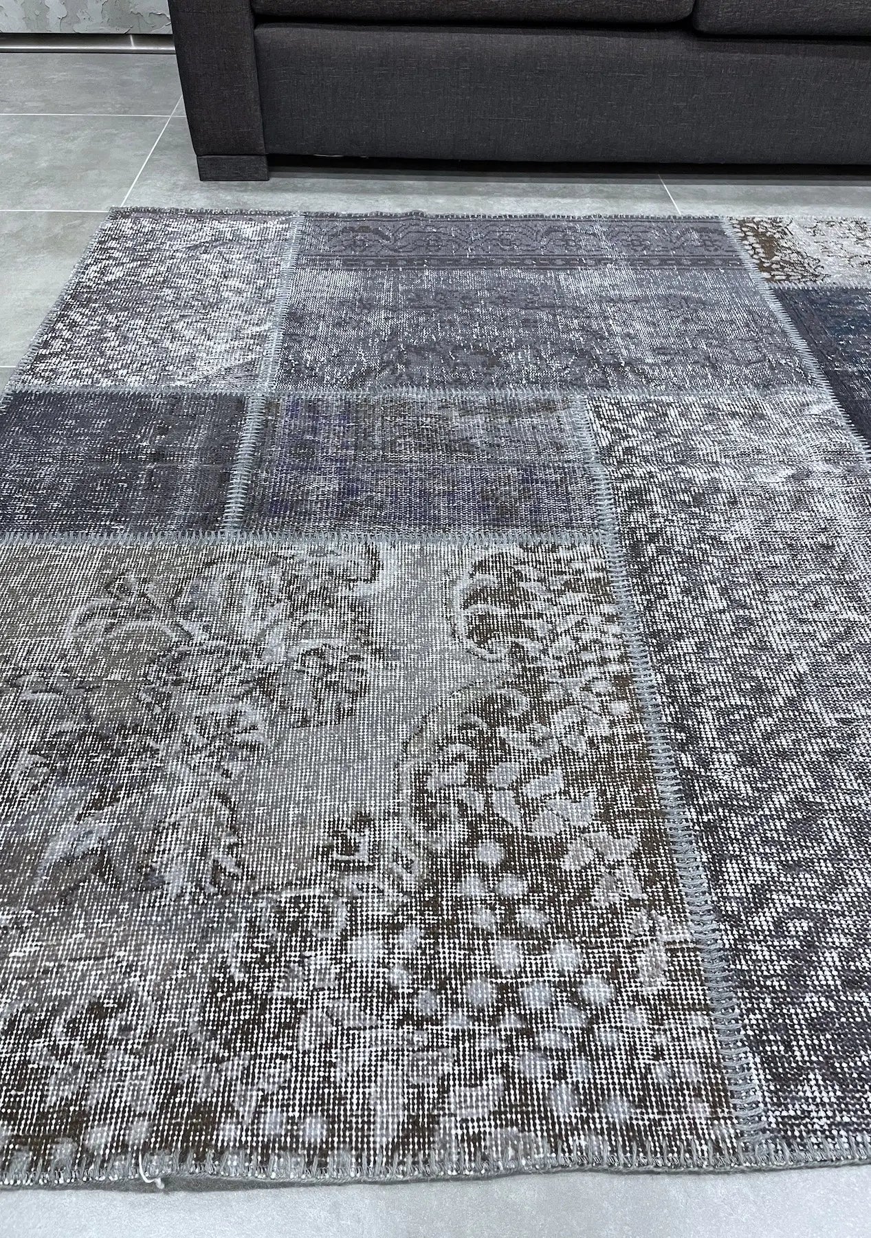 Naffy - Vintage Gray Patchwork Rug - kudenrugs