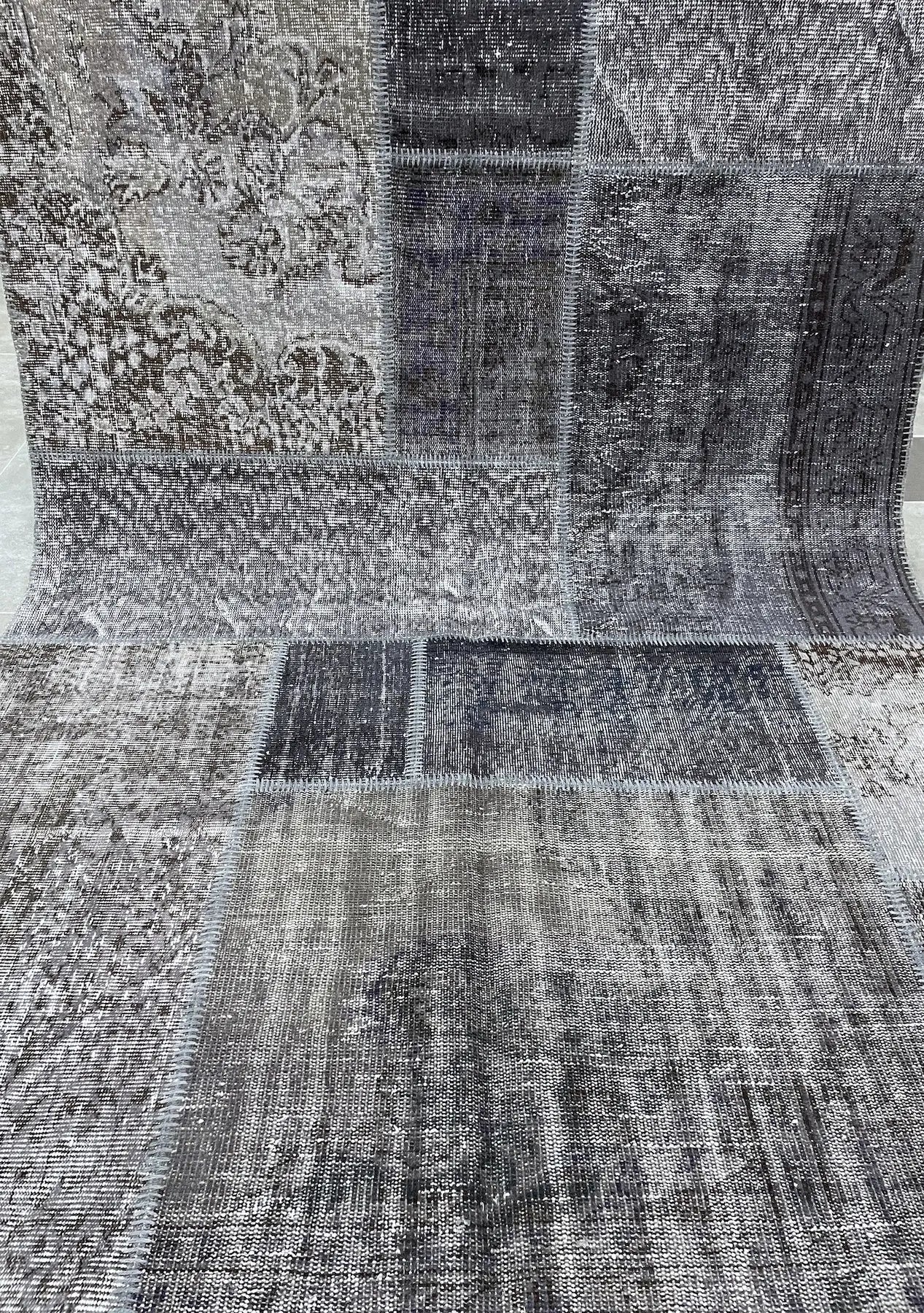 Naffy - Vintage Gray Patchwork Rug - kudenrugs