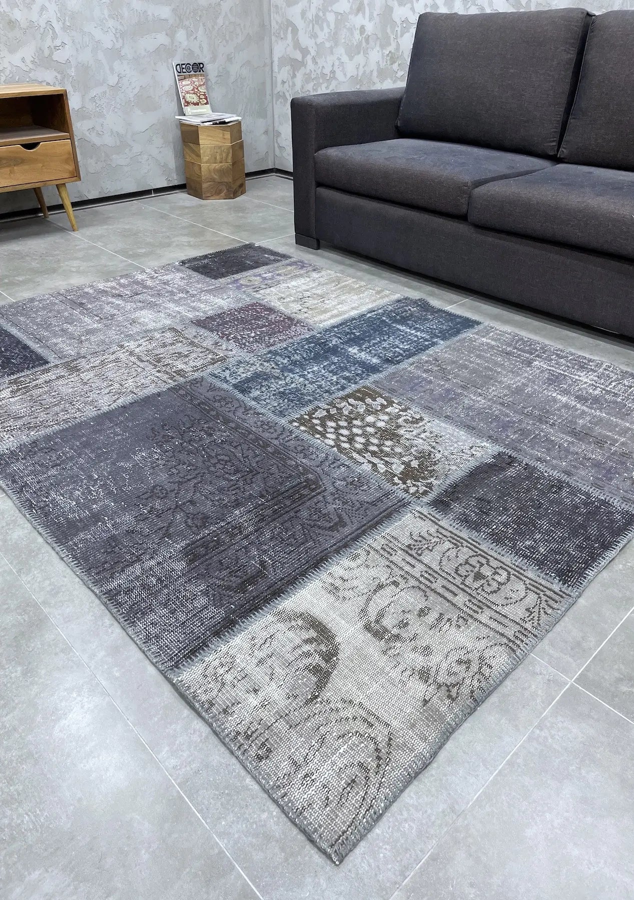 Nafuna - Vintage Gray Patchwork Rug - kudenrugs