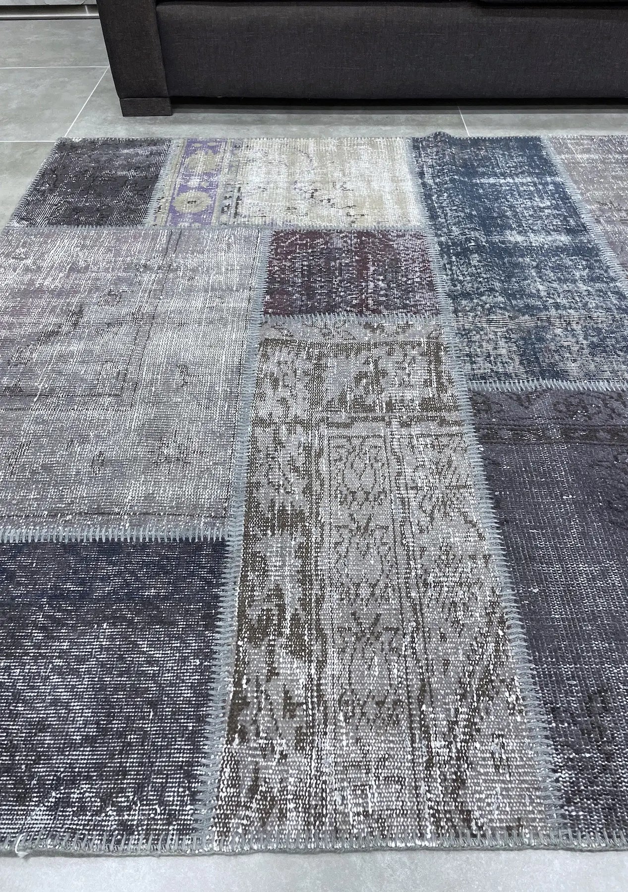 Nafuna - Vintage Gray Patchwork Rug - kudenrugs