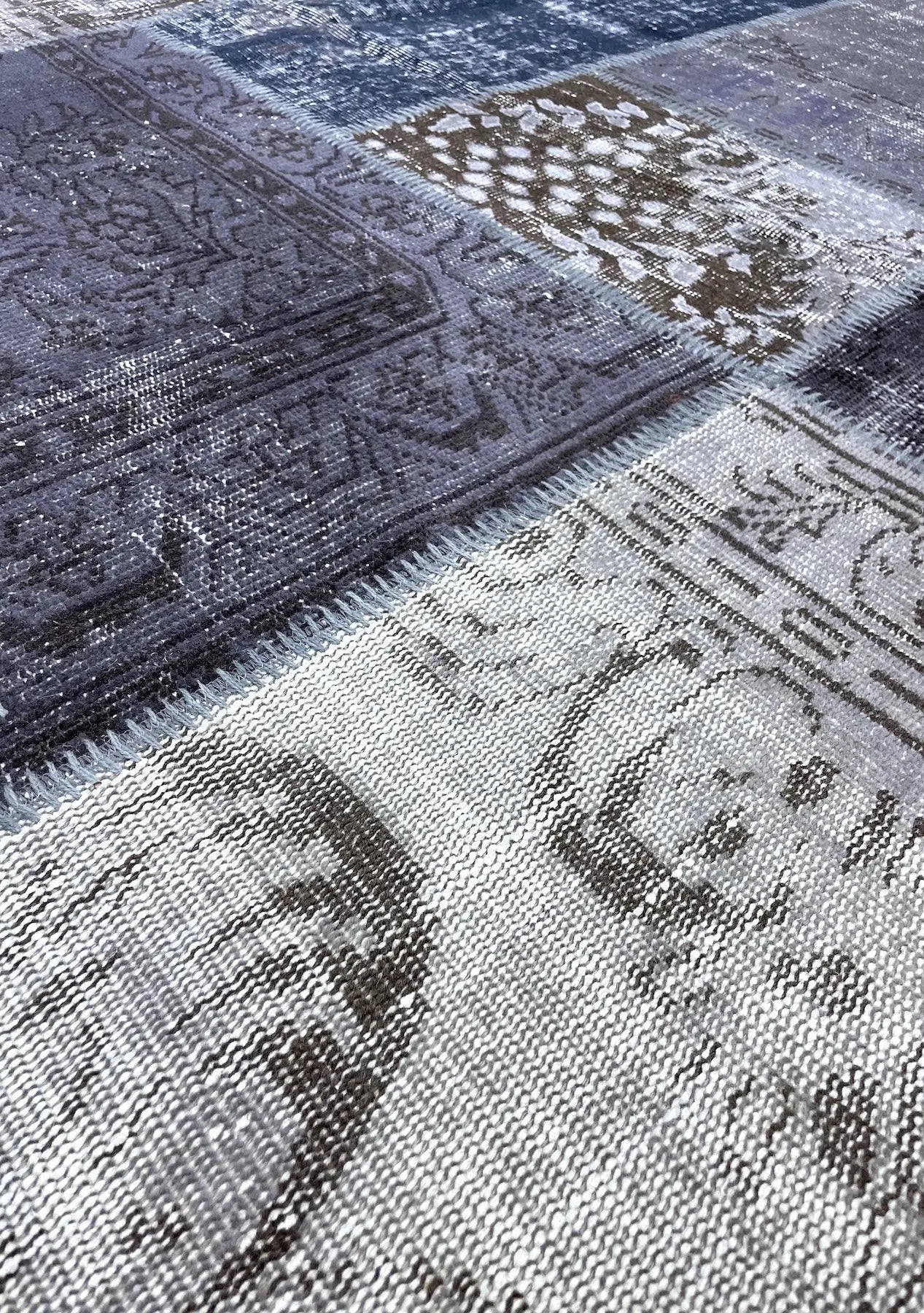 Nafuna - Vintage Gray Patchwork Rug - kudenrugs