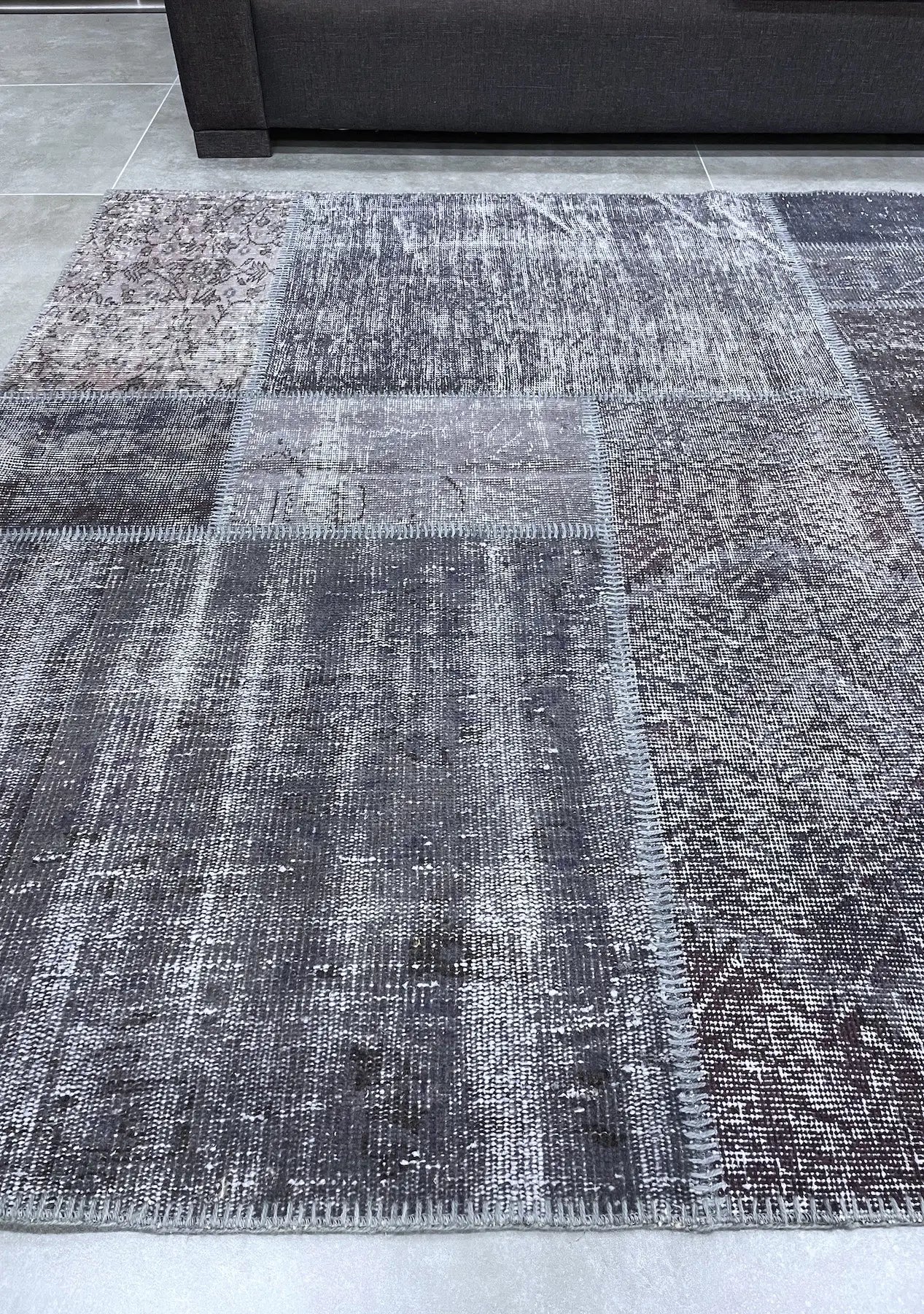 Nahid - Vintage Gray Patchwork Rug - kudenrugs